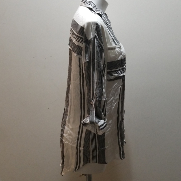 NWT! DESIGN LAB BUTTON DOWN HIGH-LOW SHIRT - Picture 3 of 6